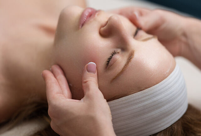 Combination Therapy with Chemical Peels, Microneedling, and PRP in Facial Rejuvenation - IAAPS
